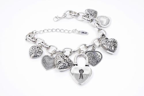 Pulsera_corazones